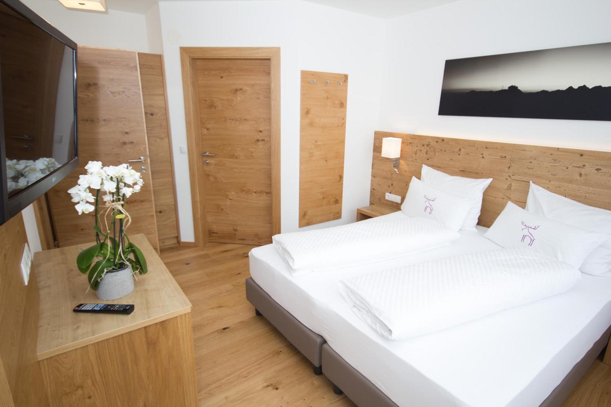 Berglife Appartements Serfaus Kamer foto